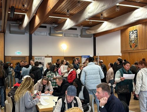 Ein voller Saal, viele Gespräche und neue Chancen in Nidderau